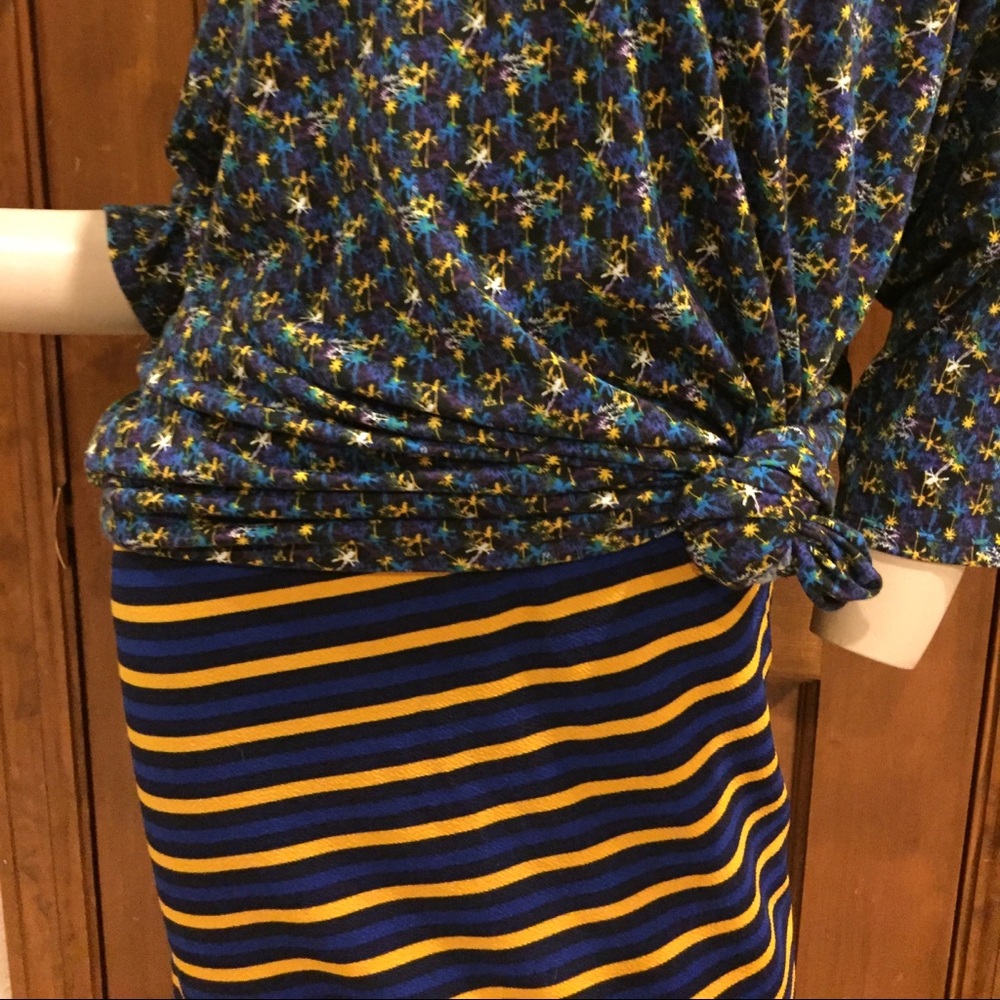 LuLaRoe Cassie Stretchy Pencil Skirt Yellow Blue Striped Size SMALL Bodycon - Picture 4 of 8